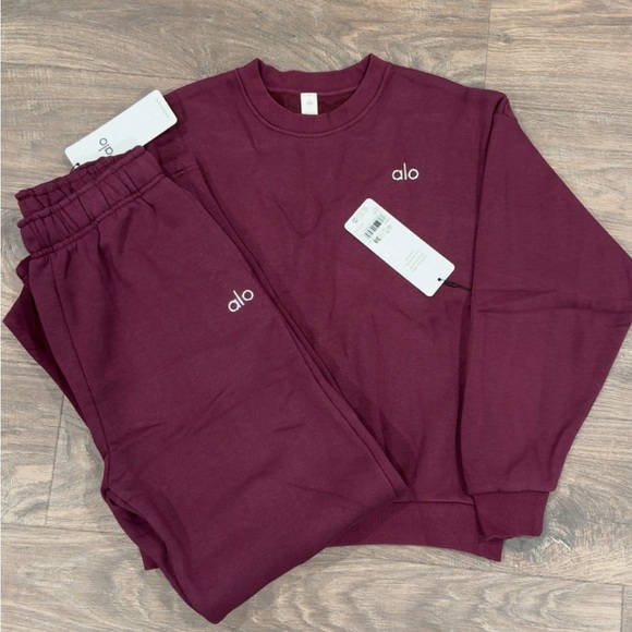 ALO Yoga Pants - Alo Burgundy Crewneck & Straight Leg Set NWT Size Small